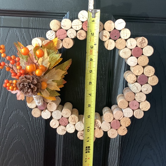 Festive Fall cork wreath - Picture 4 of 5